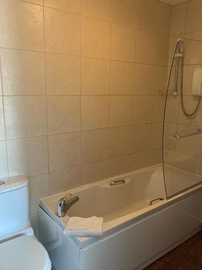 The Eliot Arms Hotel Saint Germans Bagian luar foto